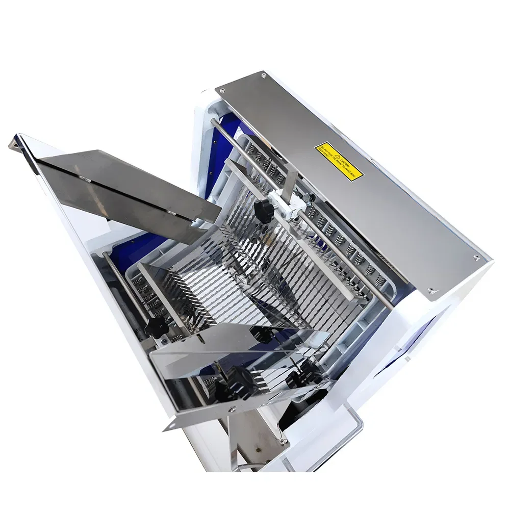 TR-31 commercial automatic bread slicer product detail view 4